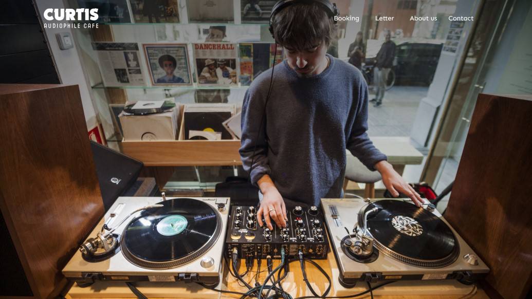 Curtis Audiophile Café